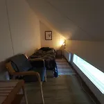 In A Big Wooden Home, Séjour chez l'habitant *