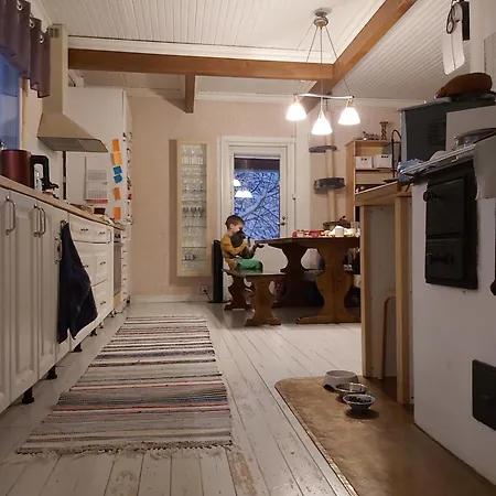 In A Big Wooden Home, Quarto em Acomodações Particulares