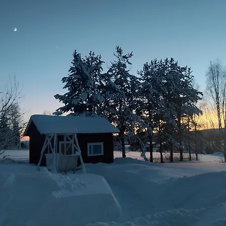 Kotimajoitukset In A Big Wooden Home, *