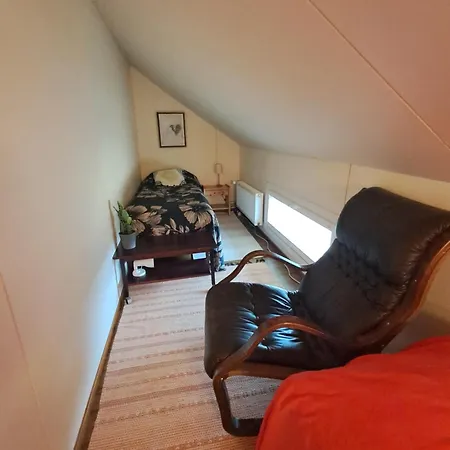 Homestay In A Big Wooden Home,