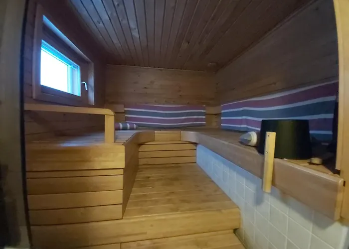 In A Big Wooden Home, 民宿 穆奥尼奥