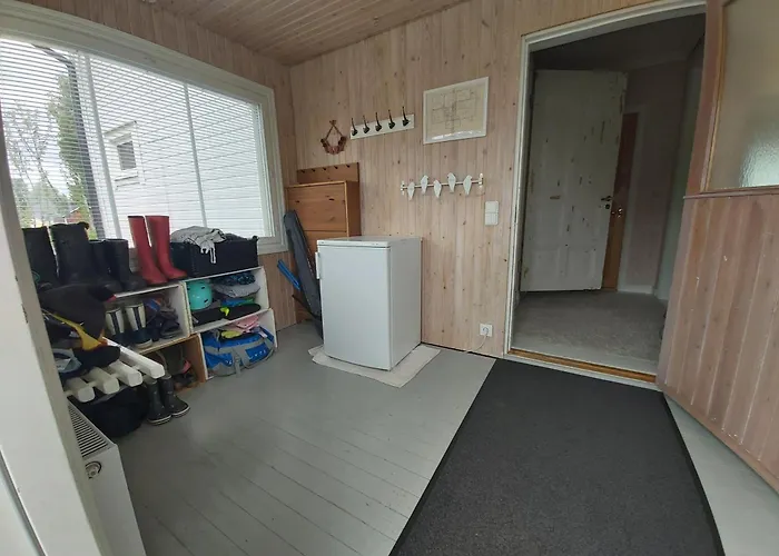 In A Big Wooden Home, 民宿 *