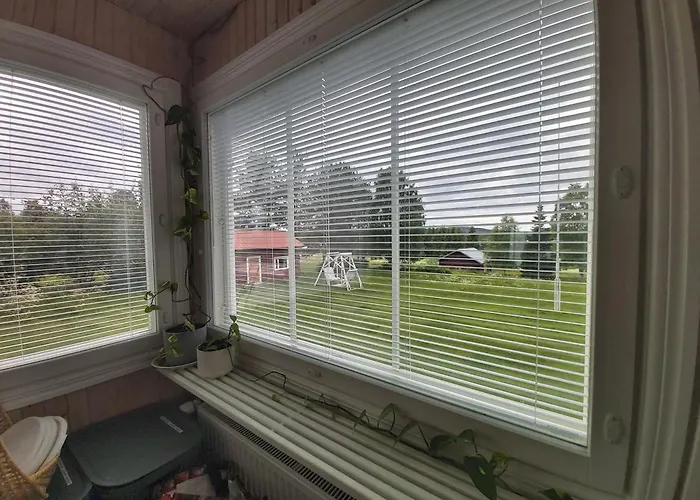 民宿 In A Big Wooden Home,