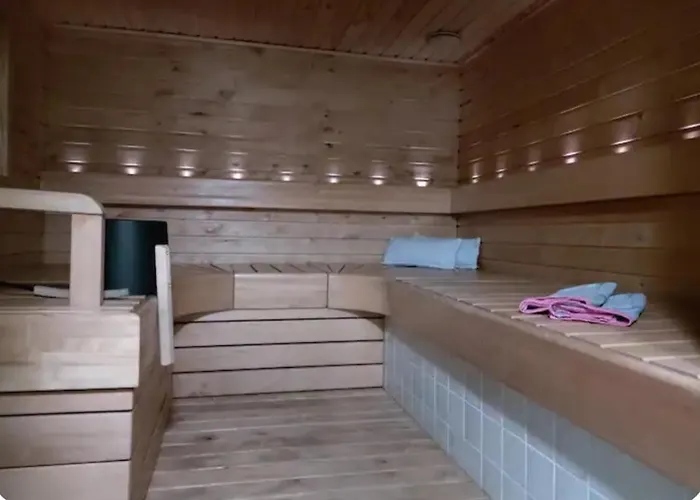 Accommodatie bij particulieren In A Big Wooden Home, *